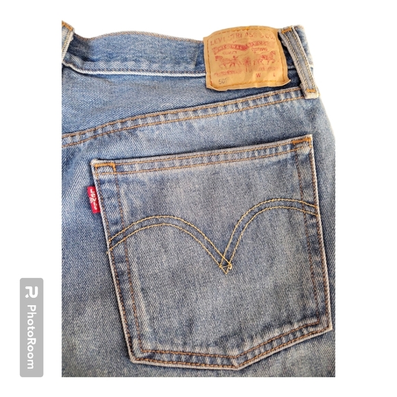 Levi's 501 Jean Shorts - Picture 5 of 7